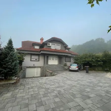 Peaceful House 1km From Centre Villa Velika Kladusa